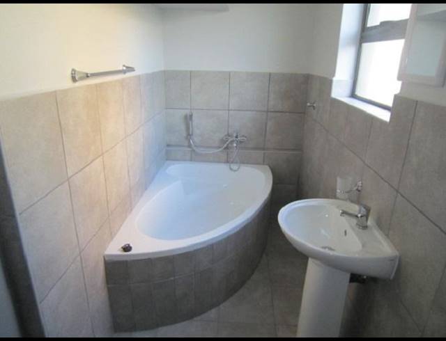 2 BEDROOM PROPERTY TO RENT IN SUNNYSIDE